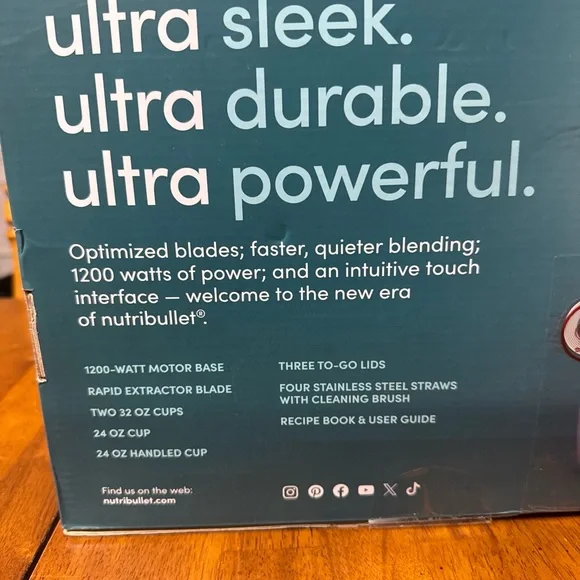 Brand New NutriBullet ULTRA DELUXE PERSONAL BLENDER 14 Pieces Retail $195 - Picture 5 of 8